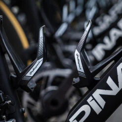 POLISPORT Porta-Bidon PRO Noir Et Fluo -Vélo Équipement Magasin porta bidon pro noir et fluo 2