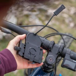 SP CONNECT UNIVERSAL CHARGING PHONE CLAMP SPC+ -Vélo Équipement Magasin universal charging phone clamp spc 5